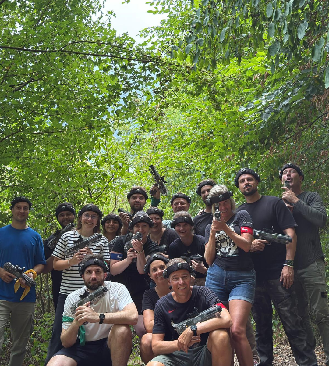 Gesamtes Team der Personal Sigma beim Lasertag | © Personal Sigma Sursee AG